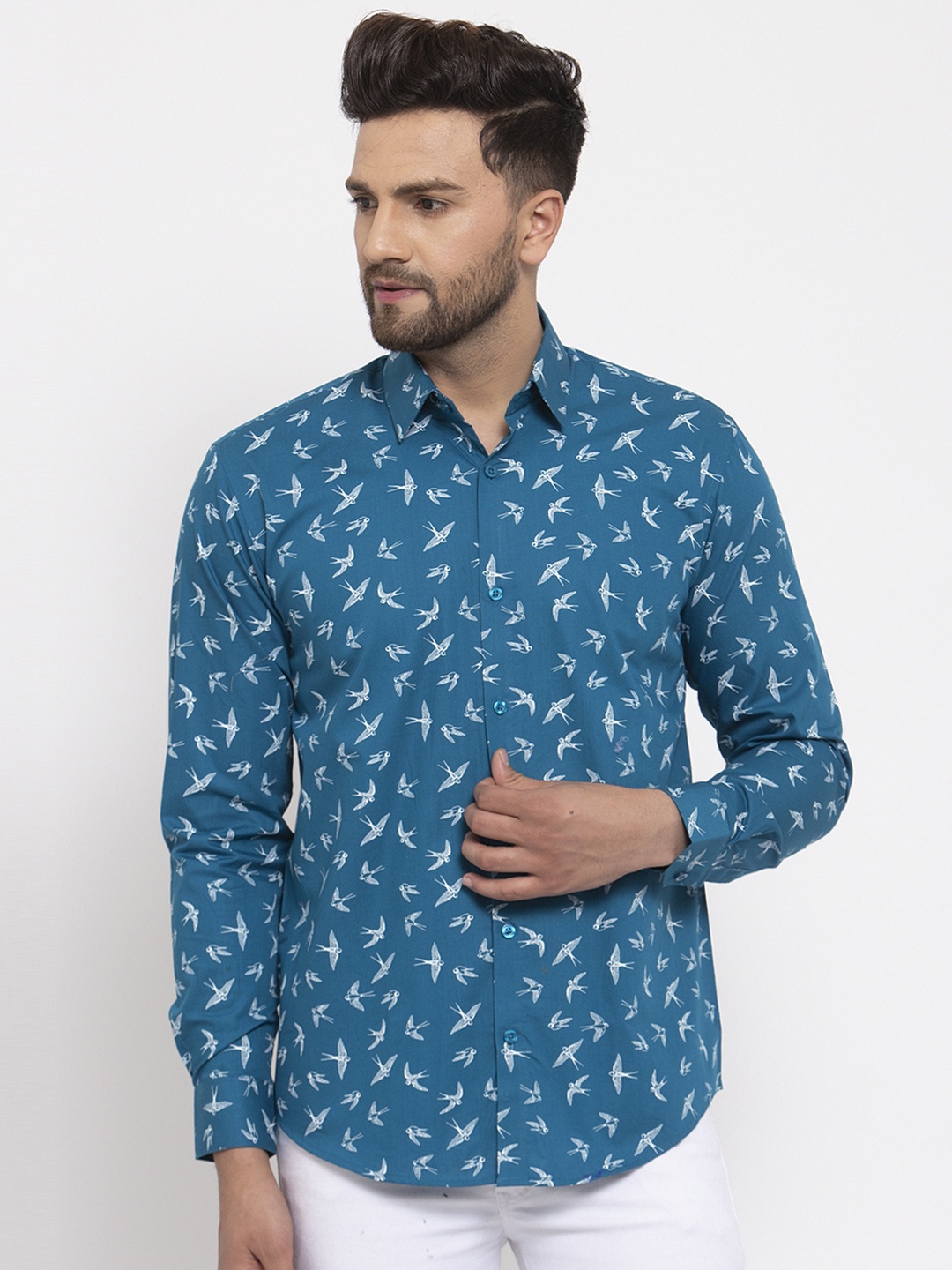 

JAINISH Men Blue & White Regular Fit Printed Casual Shirt