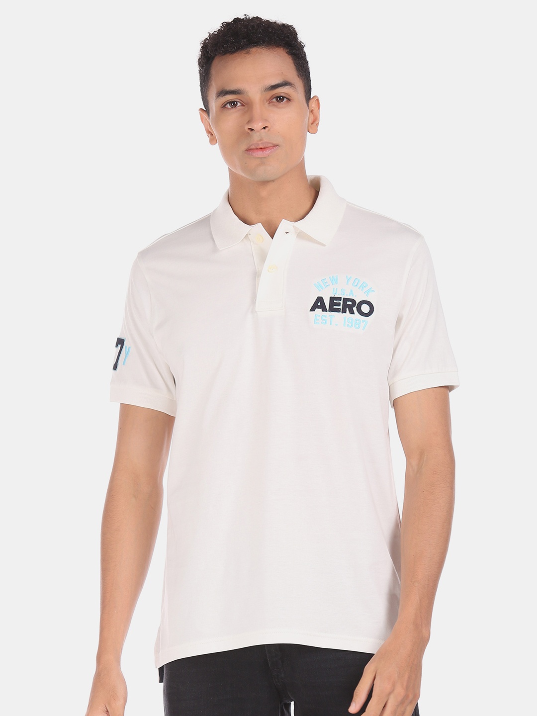

Aeropostale Men Off White Polo Collar Applique Cotton T-shirt