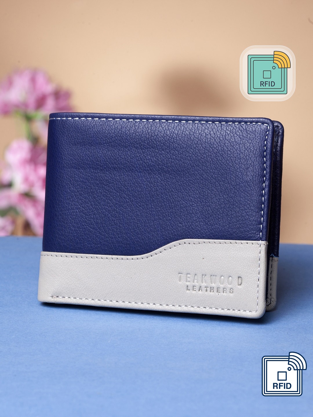 

Teakwood Leathers Men Blue & Off-White Colourblocked Two Fold Wallet