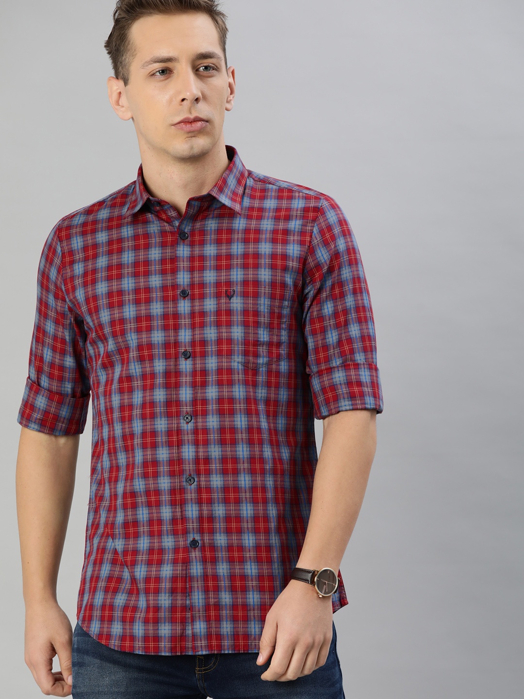 

Allen Solly Men Red & Blue Slim Fit Checked Casual Shirt