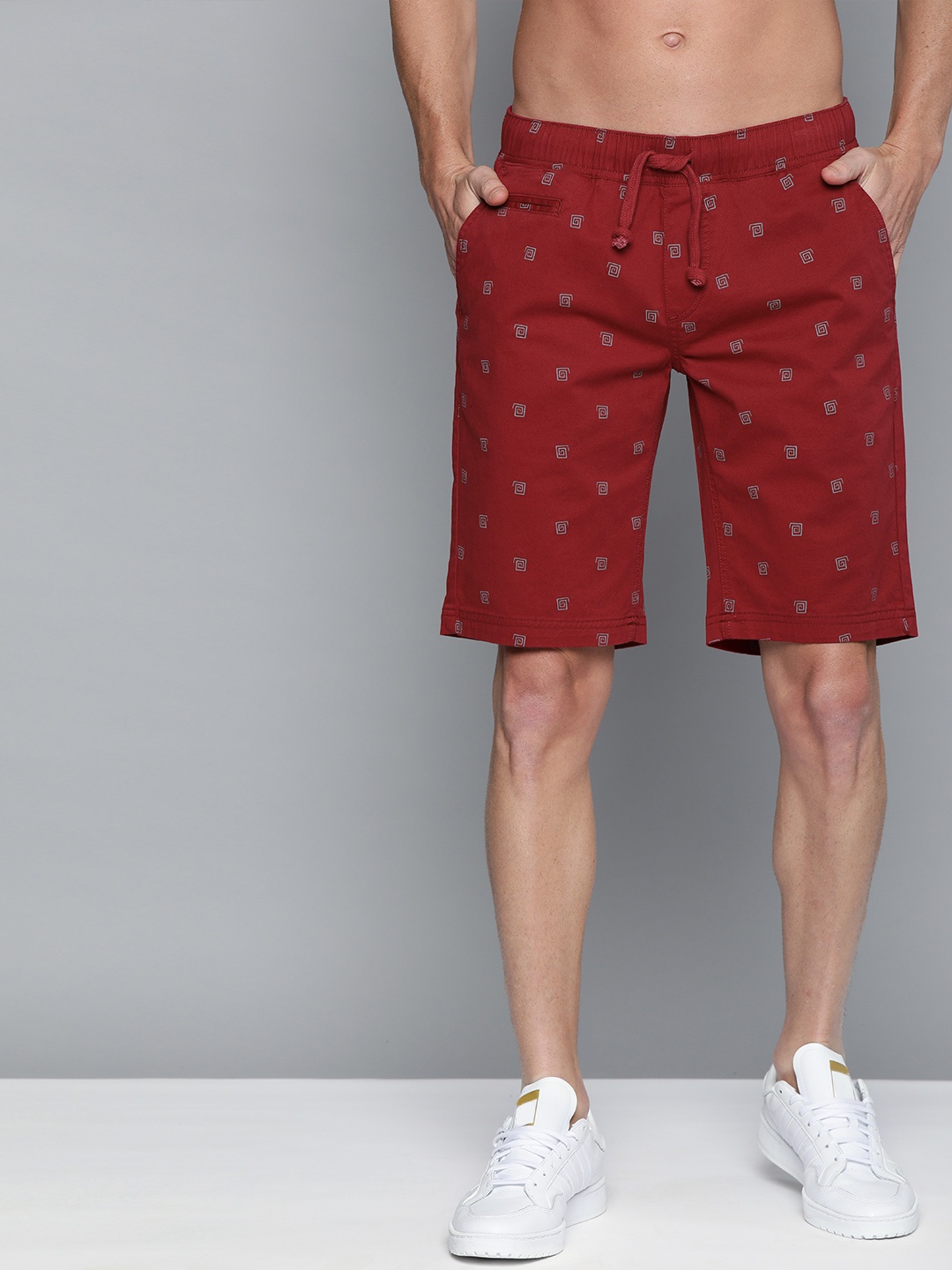 

HERE&NOW Men Red & Grey Printed Regular Fit Chino Shorts