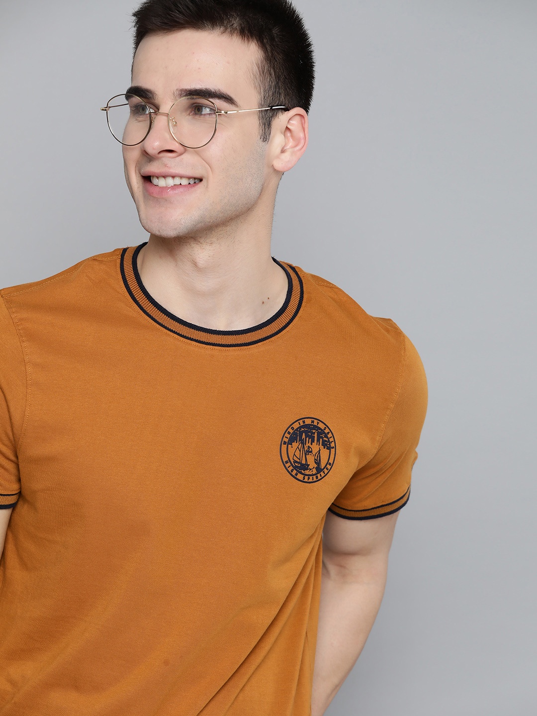 

Mast & Harbour Men Mustard Brown Pure Cotton Solid Round Neck T-shirt