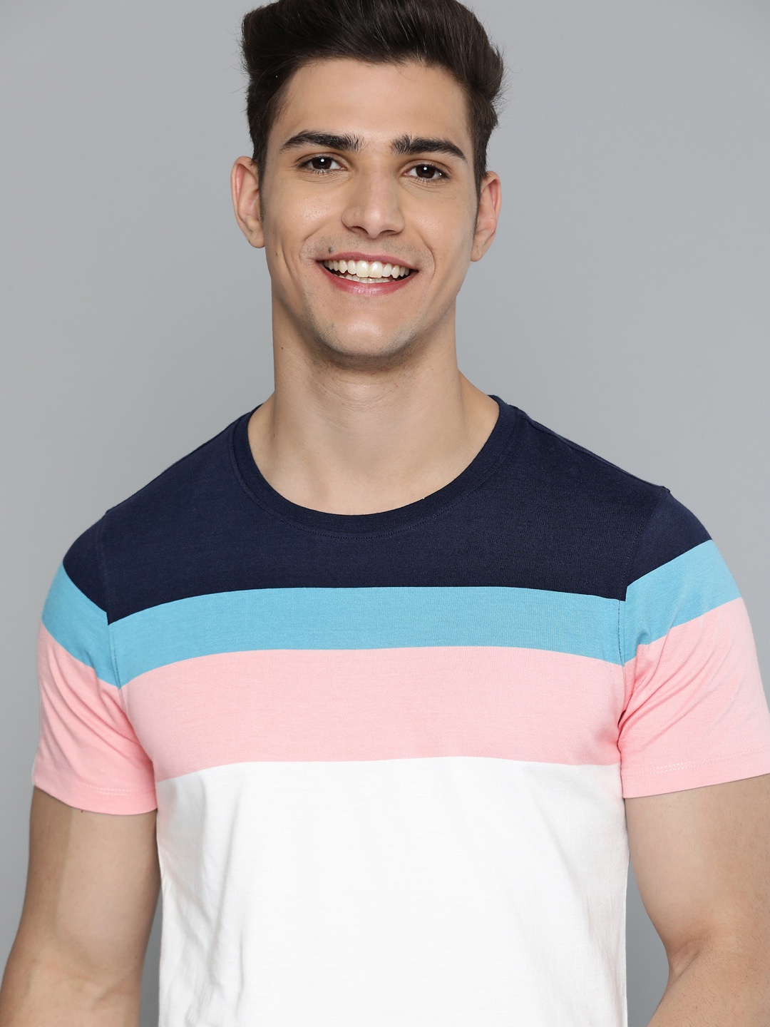 

Mast Harbour Men White & Navy Blue Colourblocked Pure Cotton T-shirt