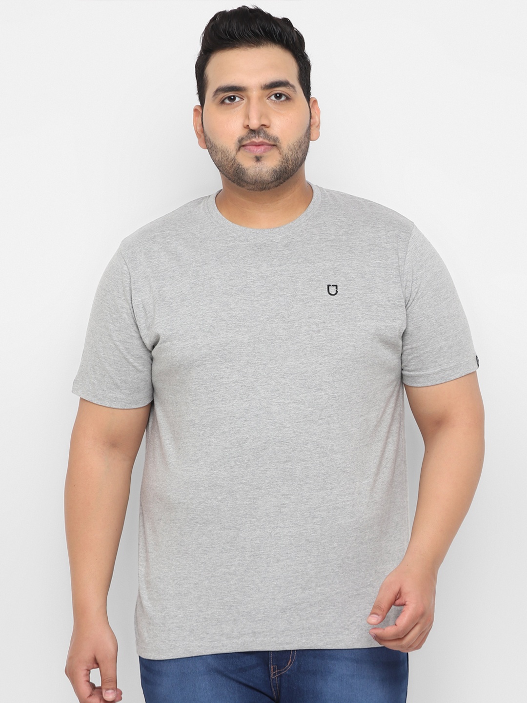

Urbano Plus Men Grey Solid Round Neck Pure Cotton T-shirt