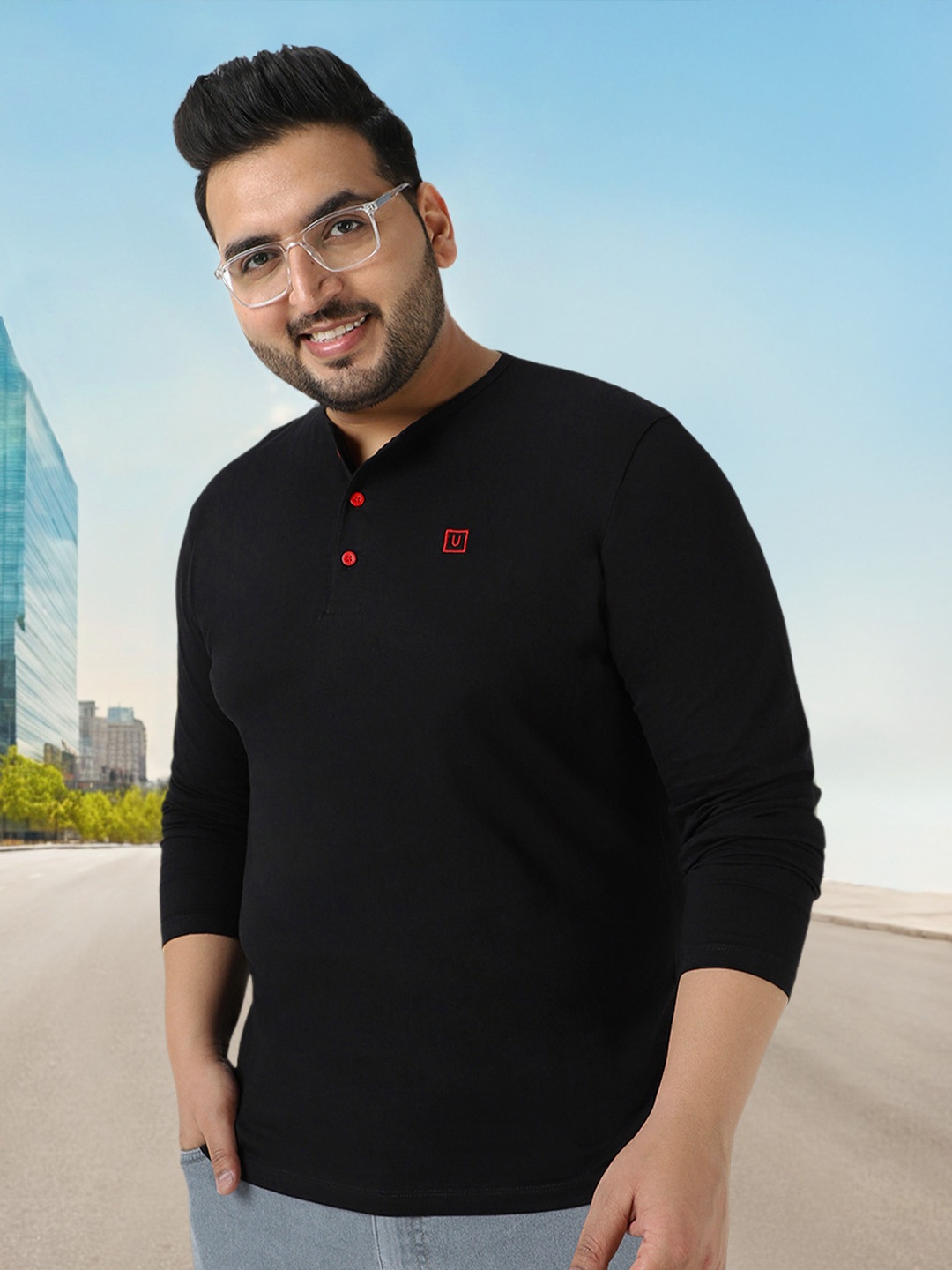 

Urbano Plus Men Black Solid Henley Neck Pure Cotton T-shirt