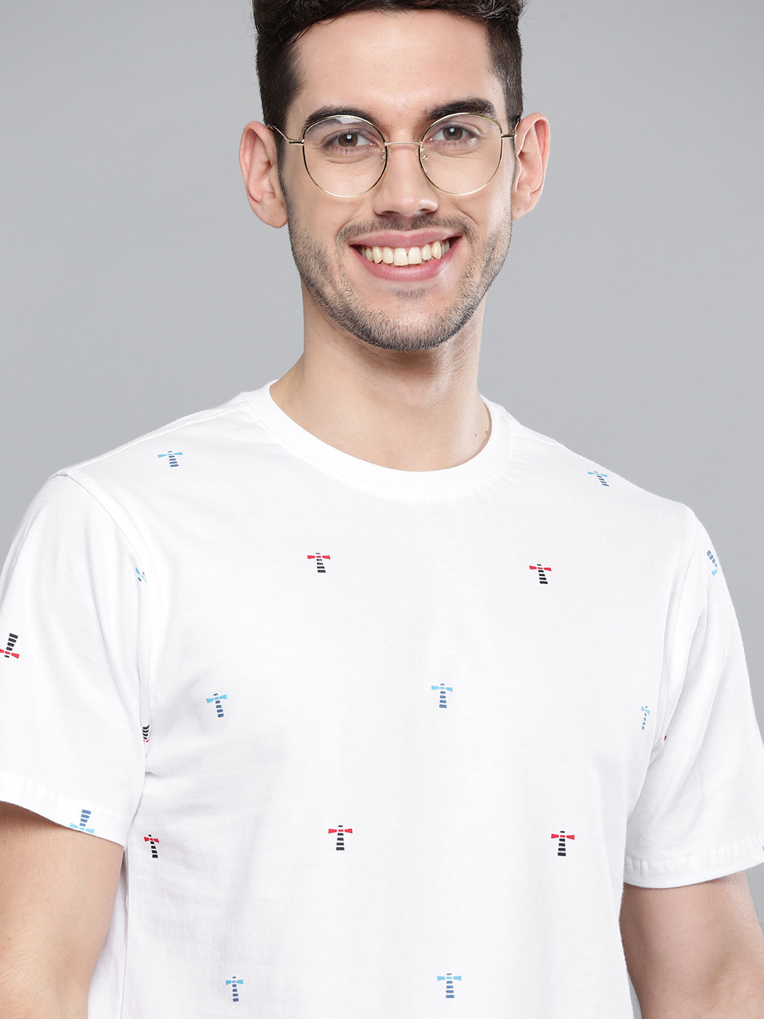 

Mast Harbour Men White Blue Printed Round Neck Pure Cotton T-shirt