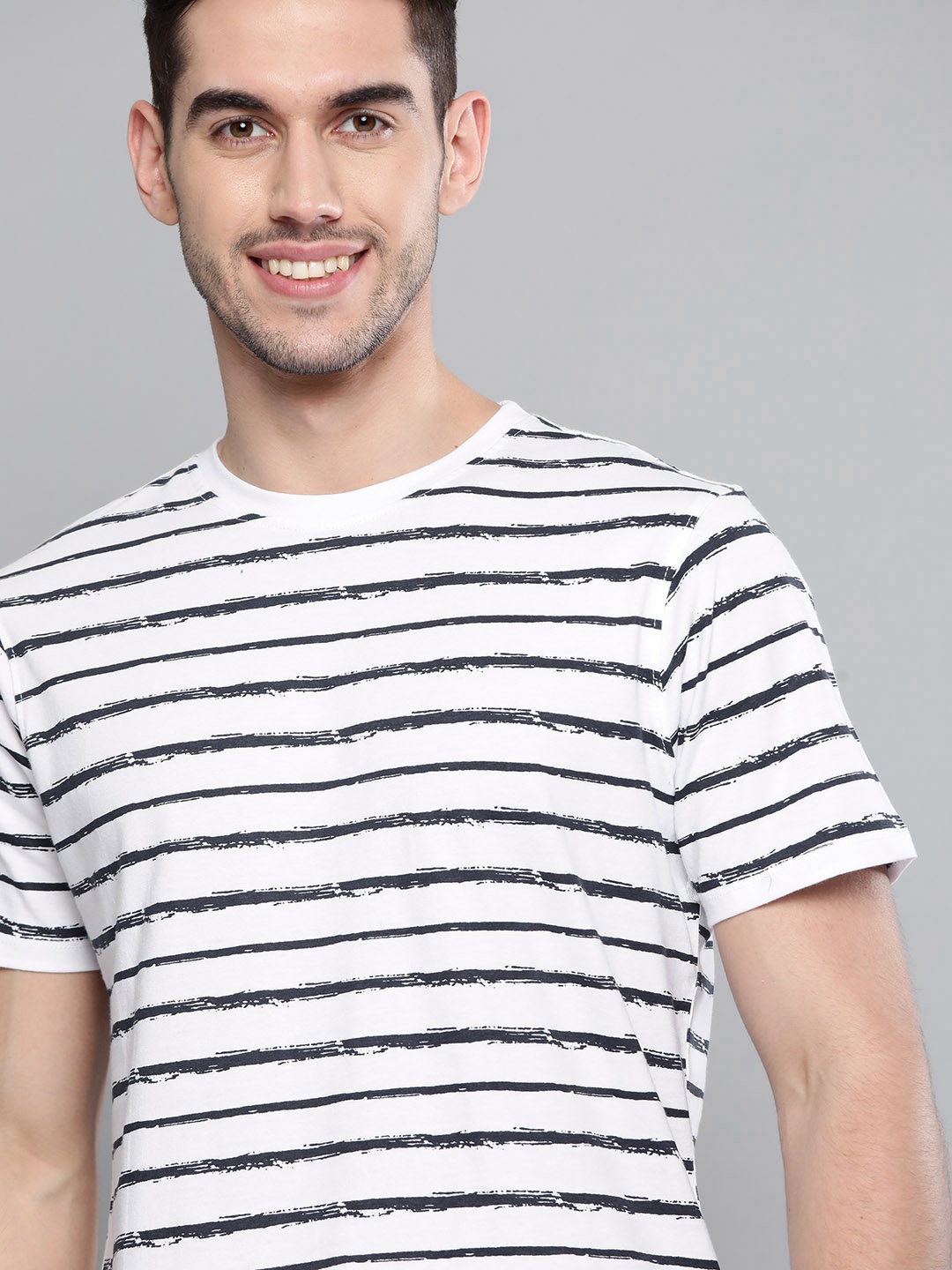

Mast Harbour Men White Navy Striped Round Neck Pure Cotton T-shirt