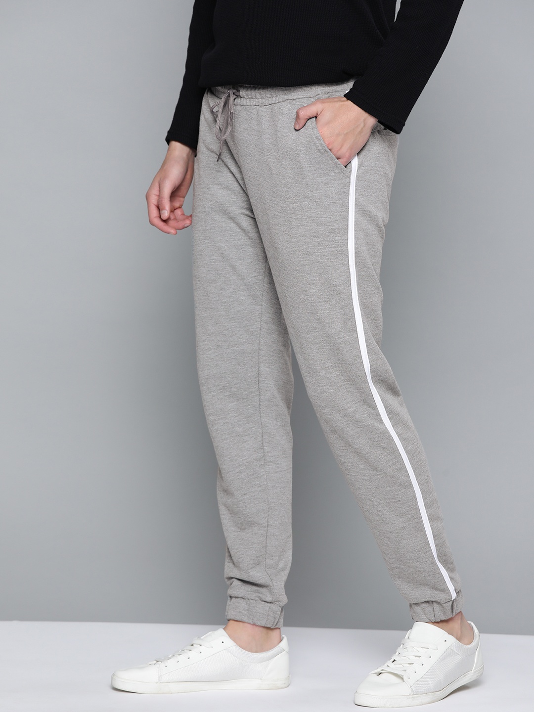 

Mast & Harbour Men Grey Melange Solid Joggers