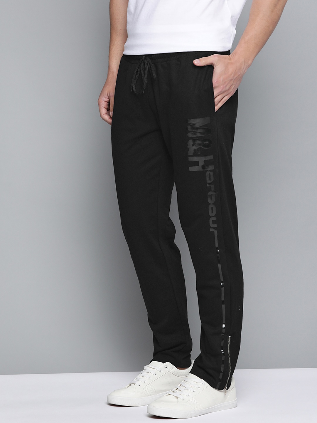 

Mast & Harbour Men Black Printed Detail Track Pants