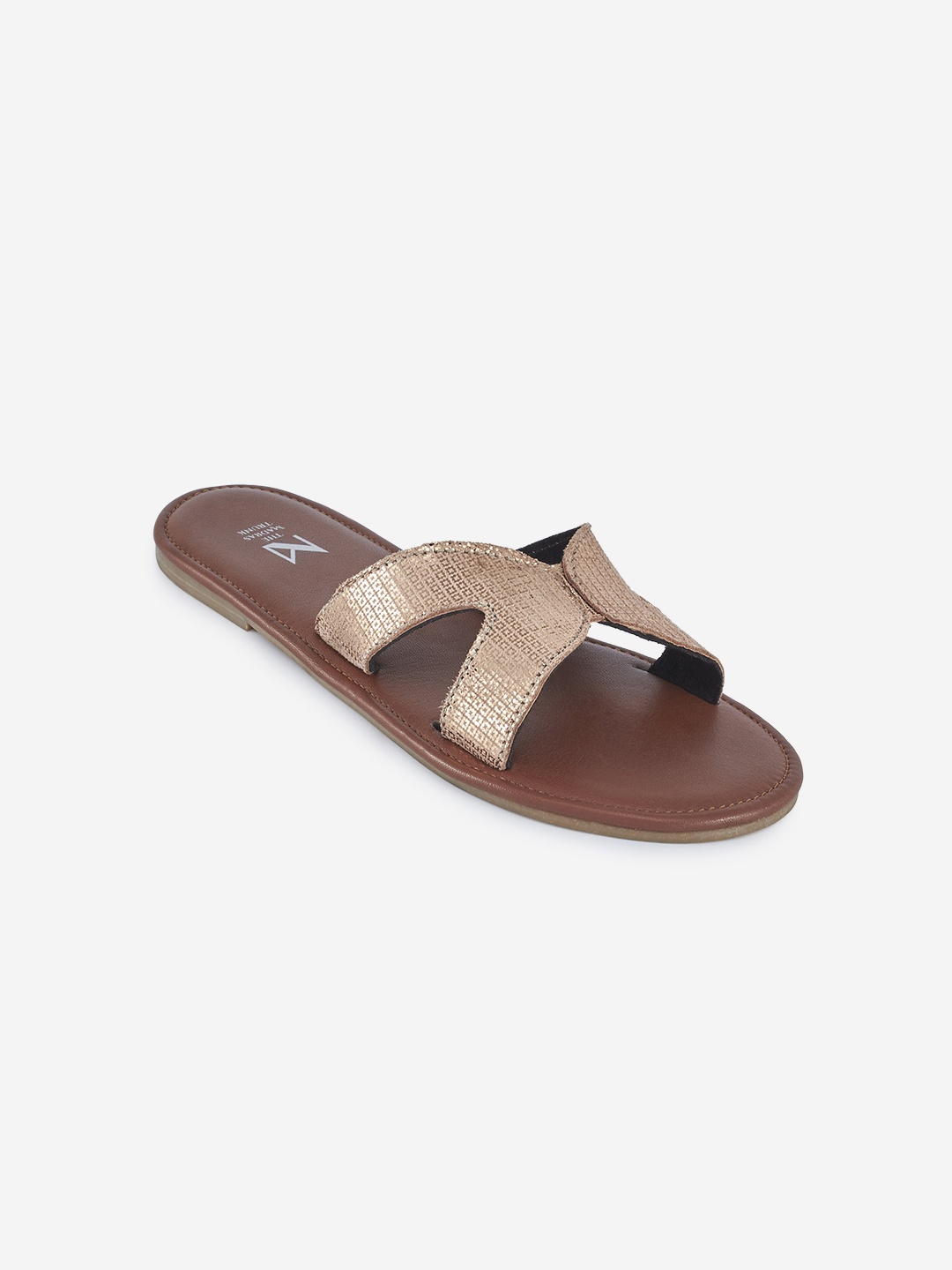 

THE MADRAS TRUNK Women Brown Textured Leather Open Toe Flats
