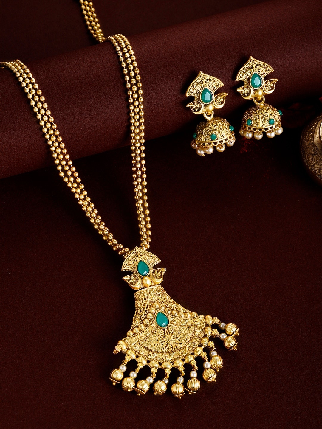

Rubans 24K Gold-Plated Green & White Stone-Studded & Beaded Jewellery Set