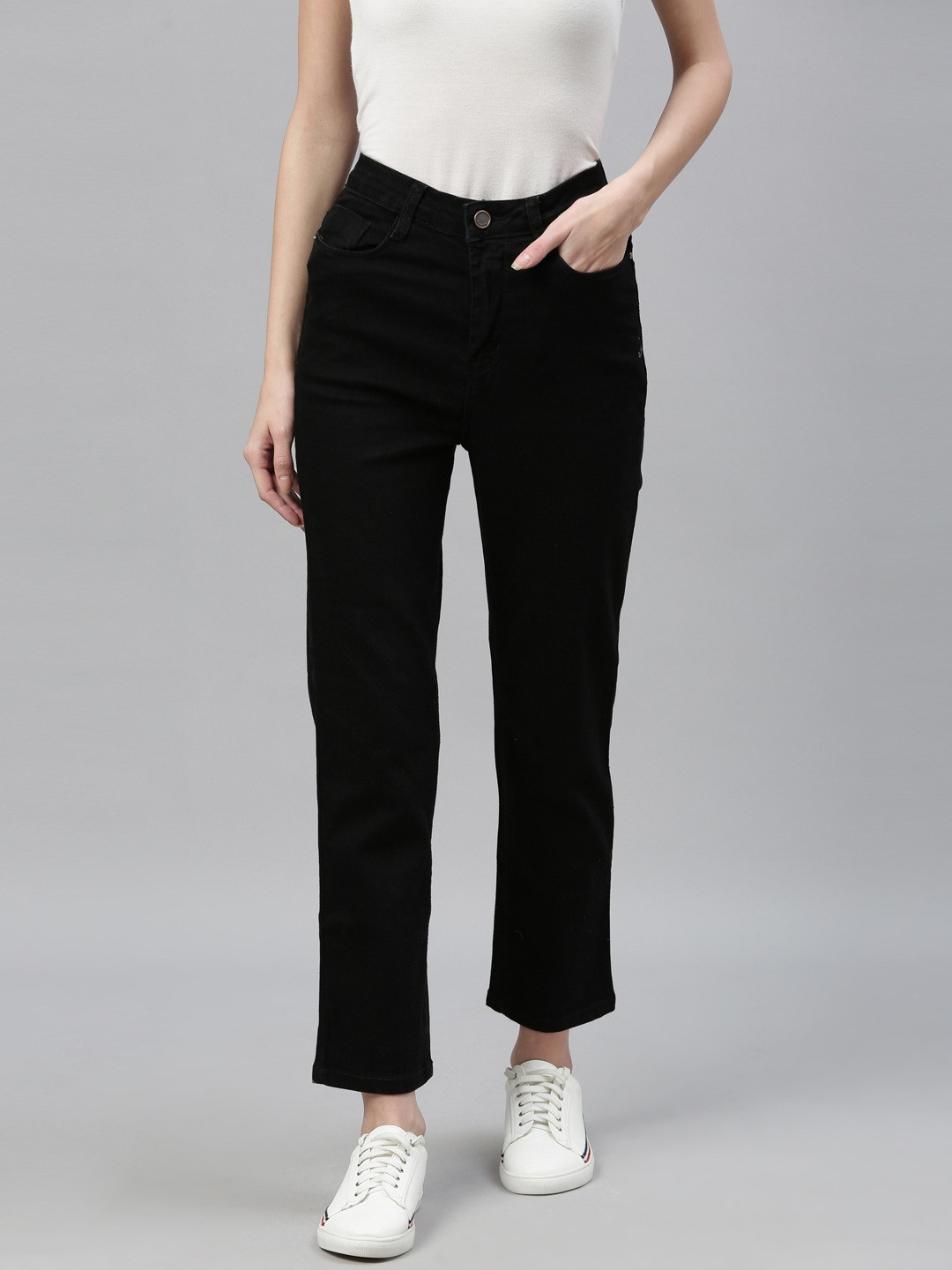 

ZHEIA Women Black Boyfriend Fit High-Rise Clean Look Jeans