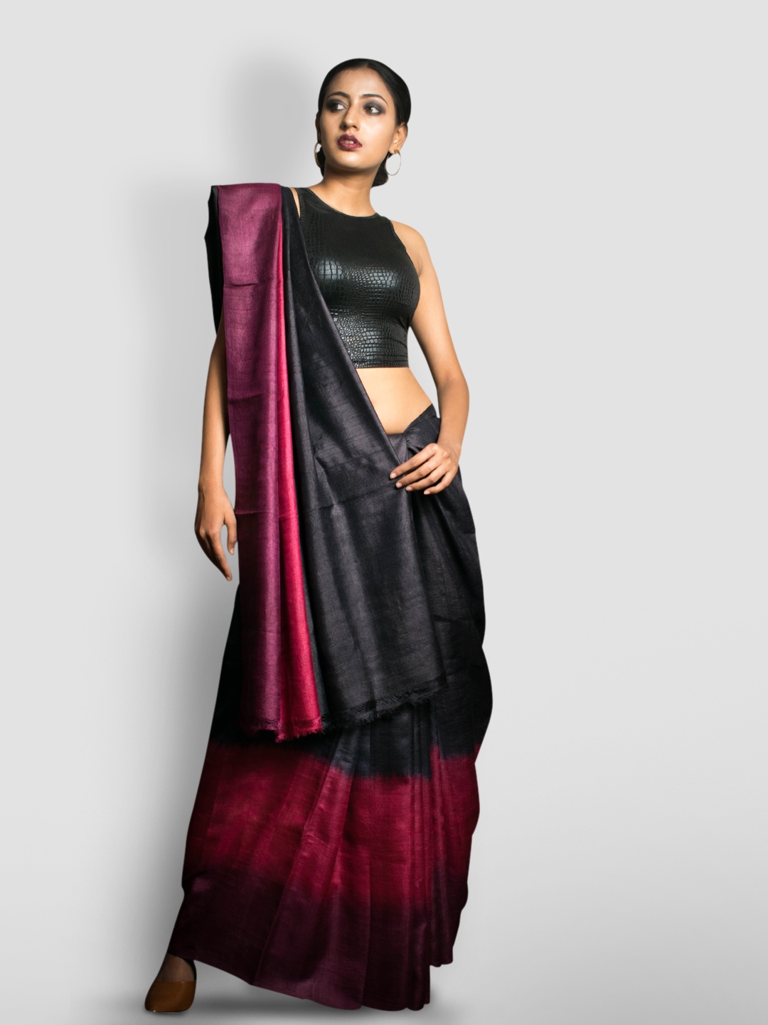 

Aryavart Black & Maroon Pure Silk Colourblocked Tussar Saree