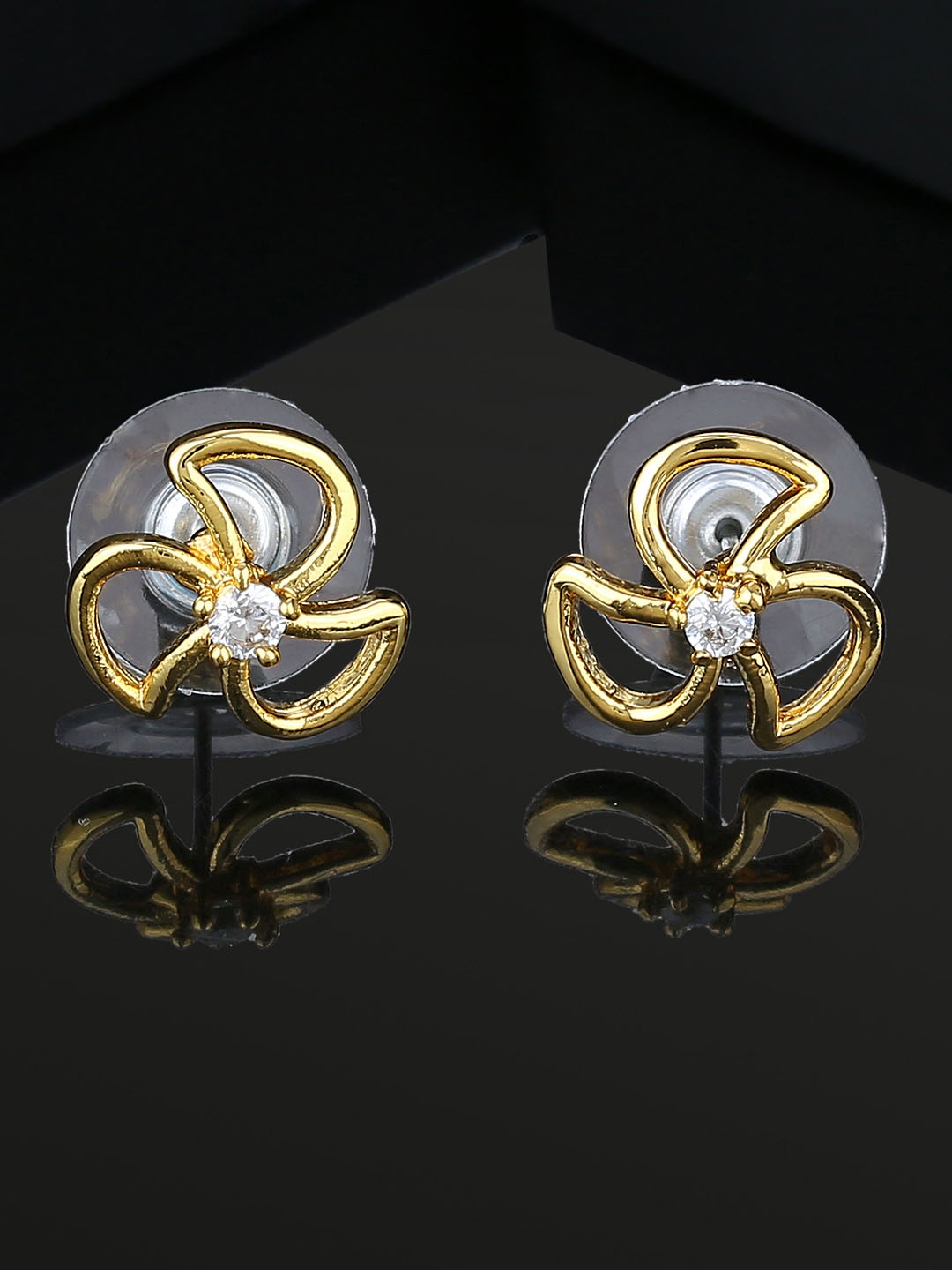 

Estele Gold-Plated & White Classic Studs
