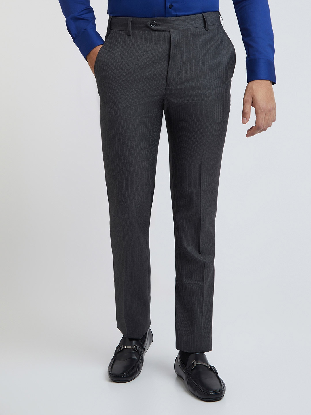 

Raymond Men Grey Slim Fit Solid Formal Trousers