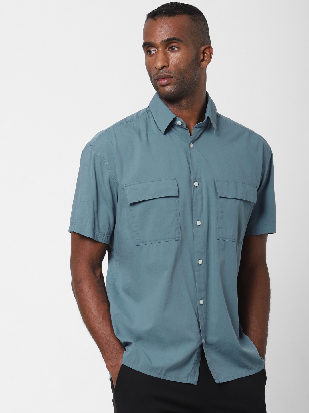 

SELECTED Men Teal Blue Regular Fit Solid Casual Shirt