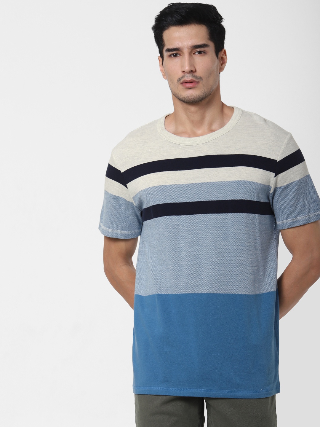

SELECTED Men Blue & White Striped Round Neck T-shirt