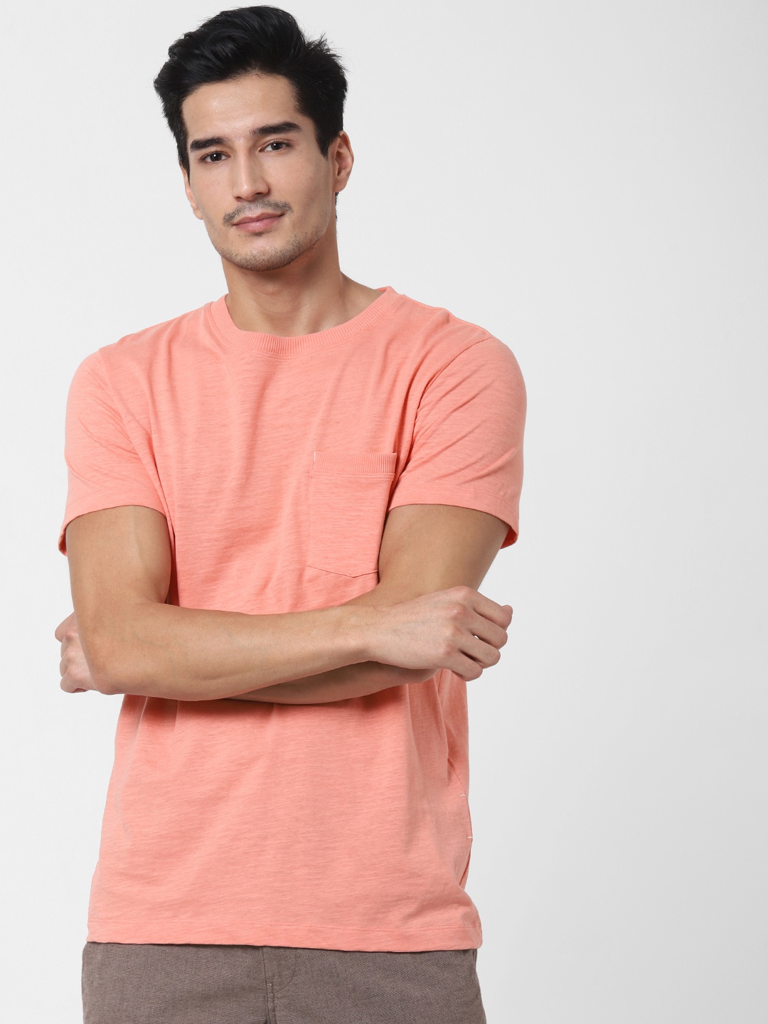 

SELECTED Men Peach-Coloured Solid Round Neck T-shirt