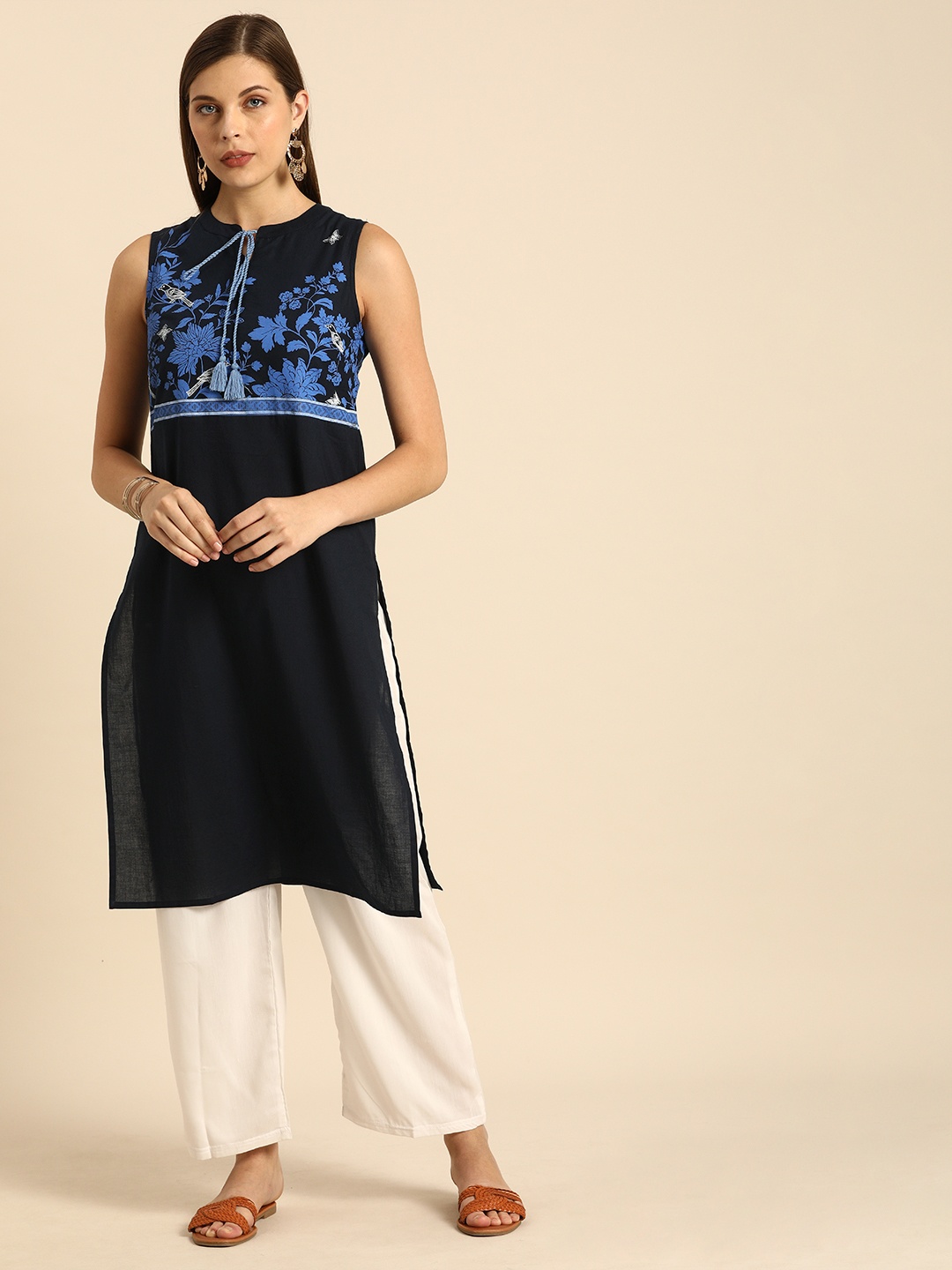 

Anouk Women Navy Blue & Blue Floral Printed Kurta
