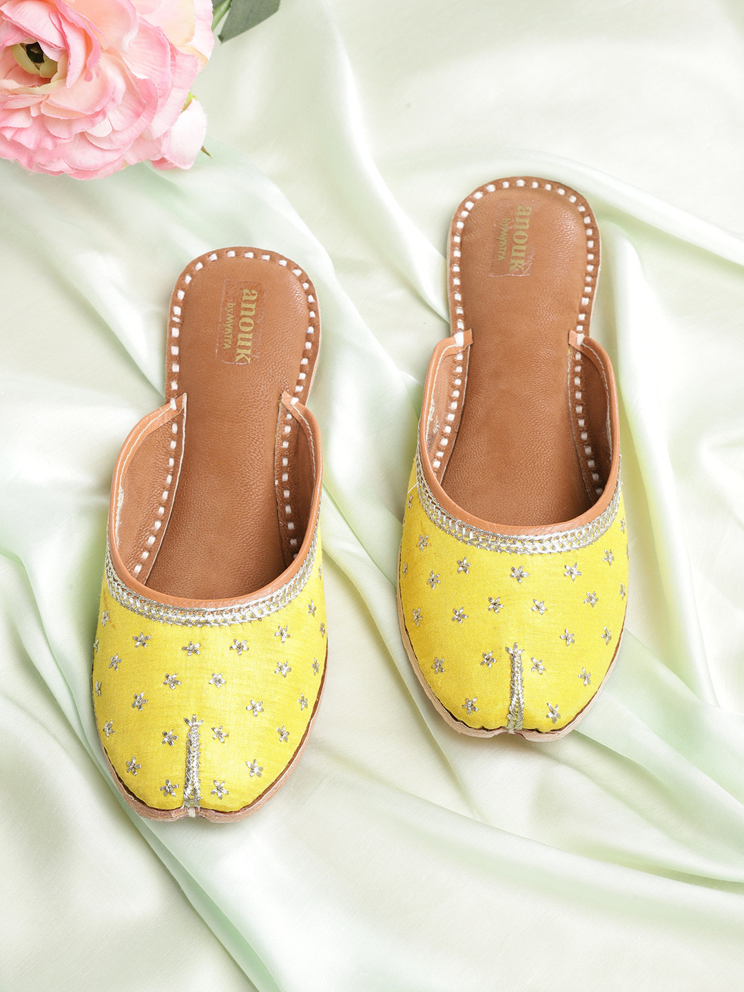 

Anouk Women Yellow & Muted Gold-Toned Hand-Made Embroidered Mojaris