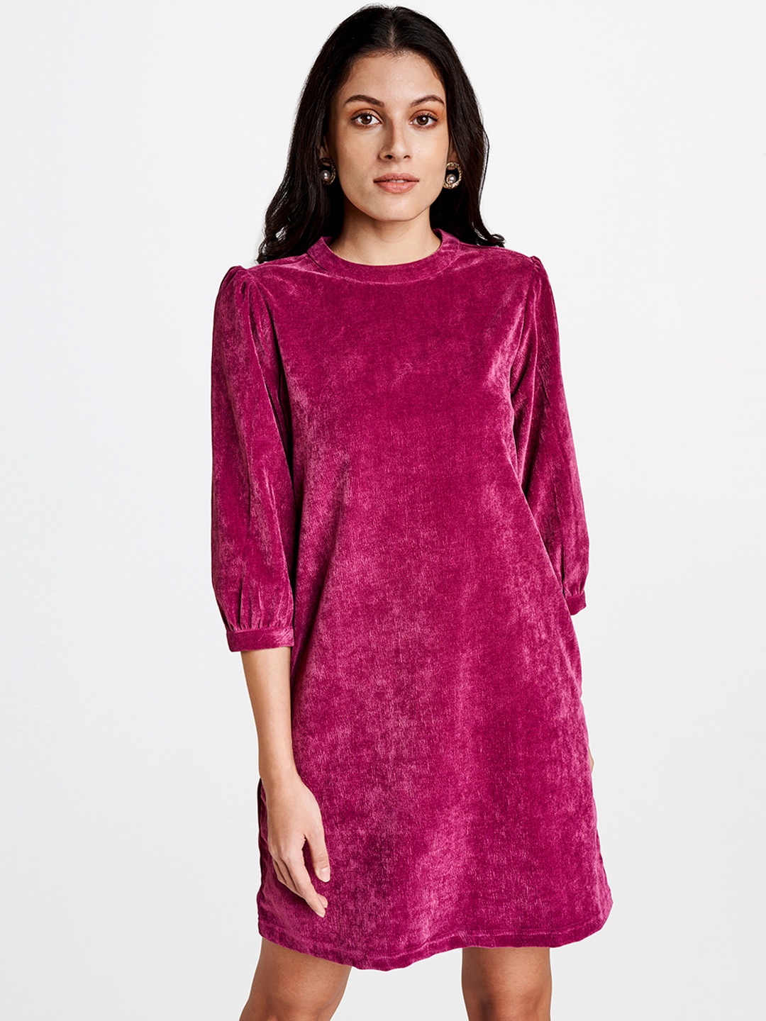 

AND Pink Solid Velvet Puff Sleeve Sheath Dress