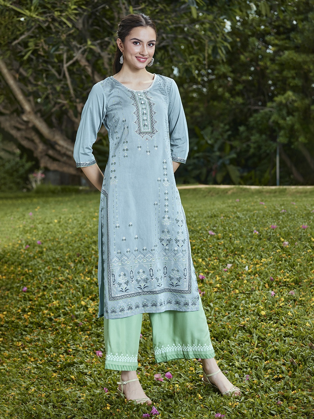 

AURELIA Women Blue Printed Straight Kurta