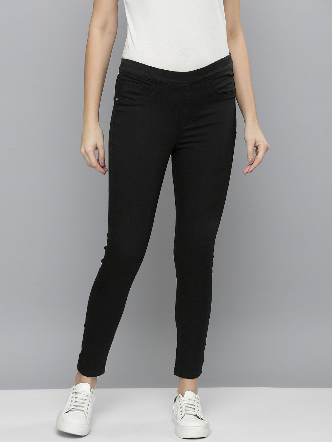 

Flying Machine Women Black Slim Fit Stretchable Jeans