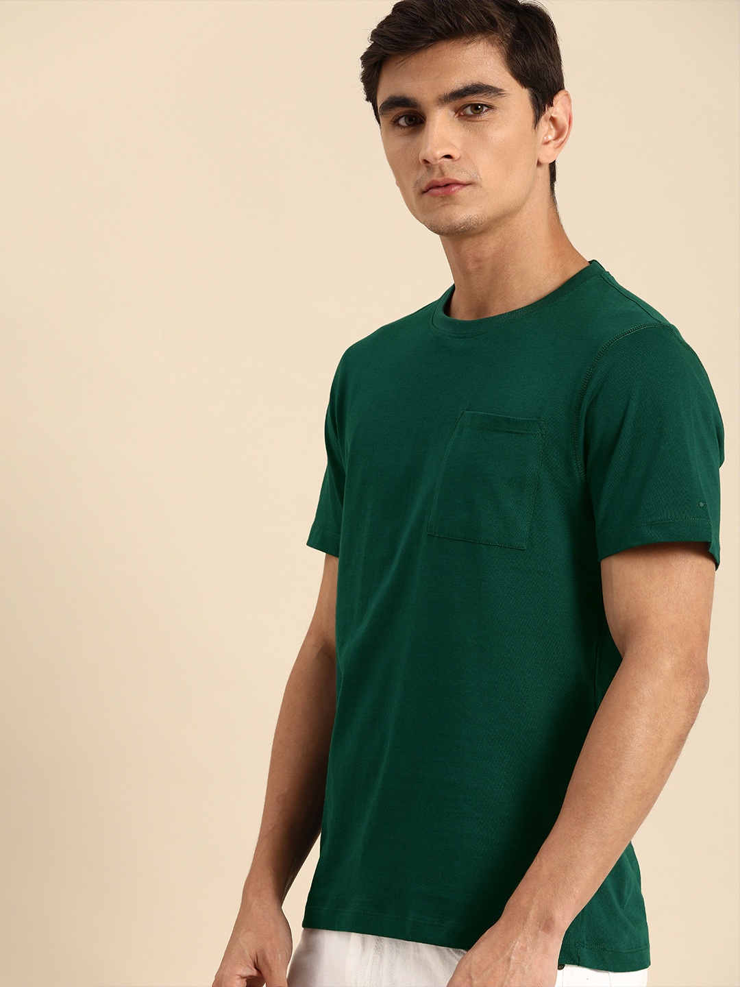 

ether Men Green Solid Round Neck Pure Cotton T-shirt with Pocket