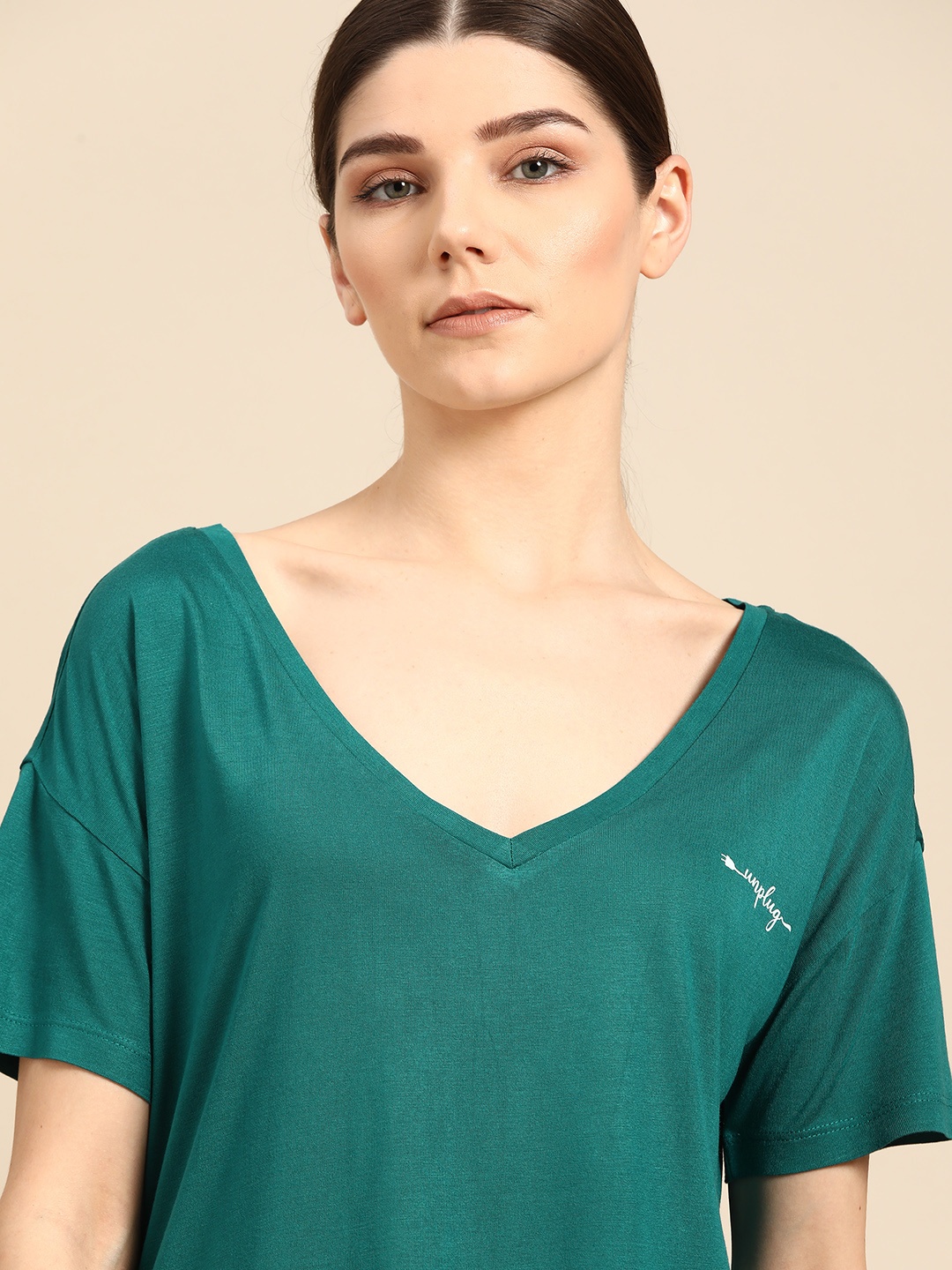 

ether Women Teal Green Solid Pure Cotton V-Neck Pure Cotton T-shirt