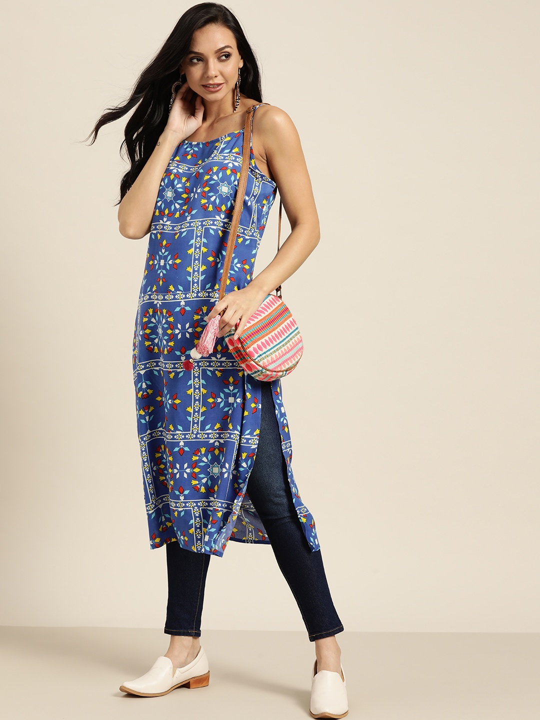 

Sangria Women Blue & Yellow Ethnic Motifs Printed Straight Kurta