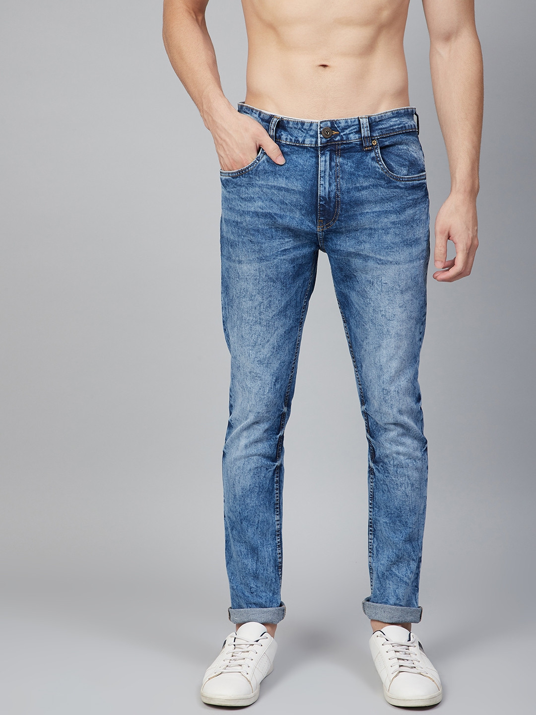 

The Roadster Lifestyle Co Men Blue Slim Fit Heavy Fade Acid Wash Stretchable Jeans