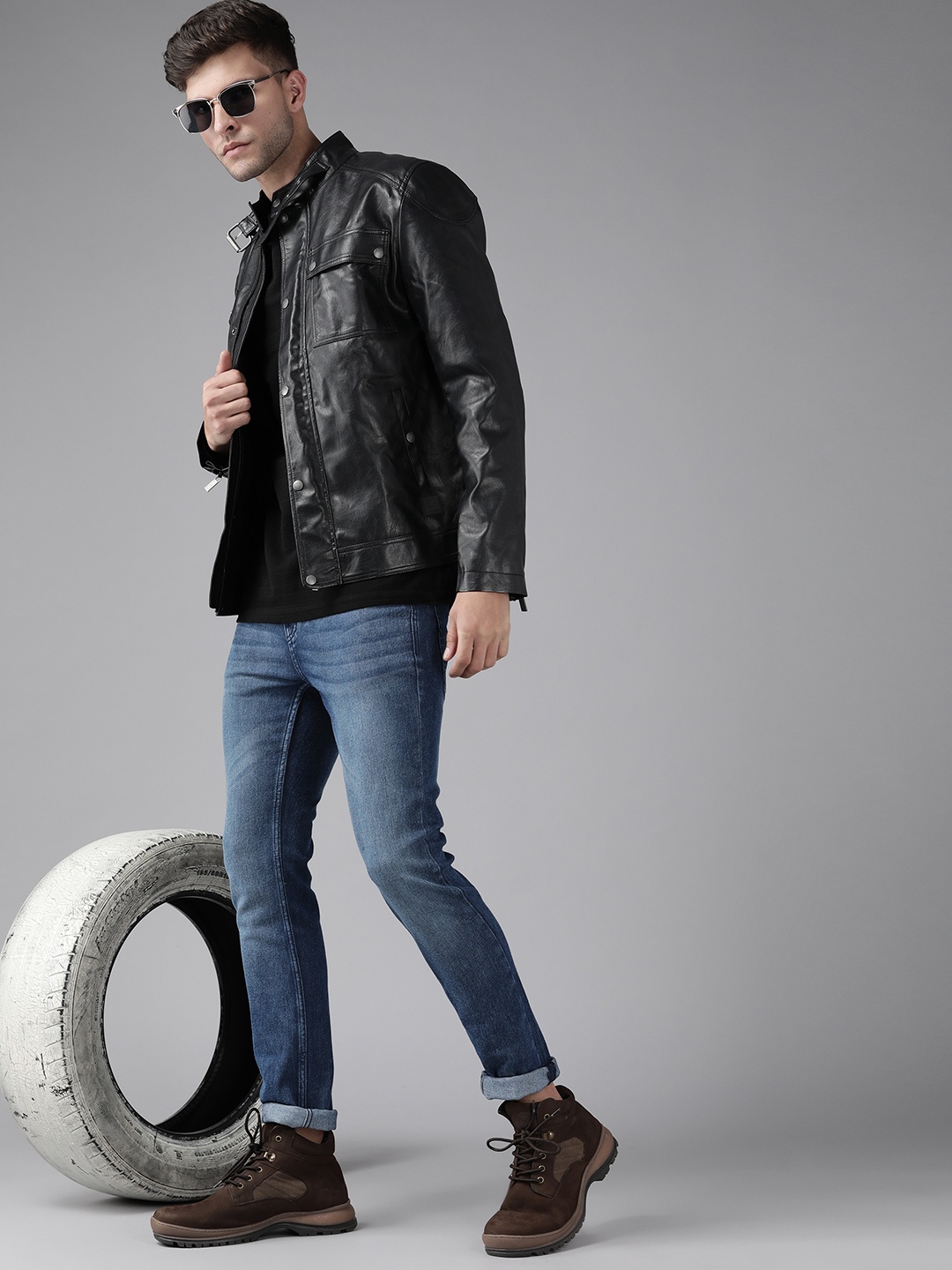 

Roadster Men Navy Blue Solid Skinny Fit Light Fade Stretchable Jeans