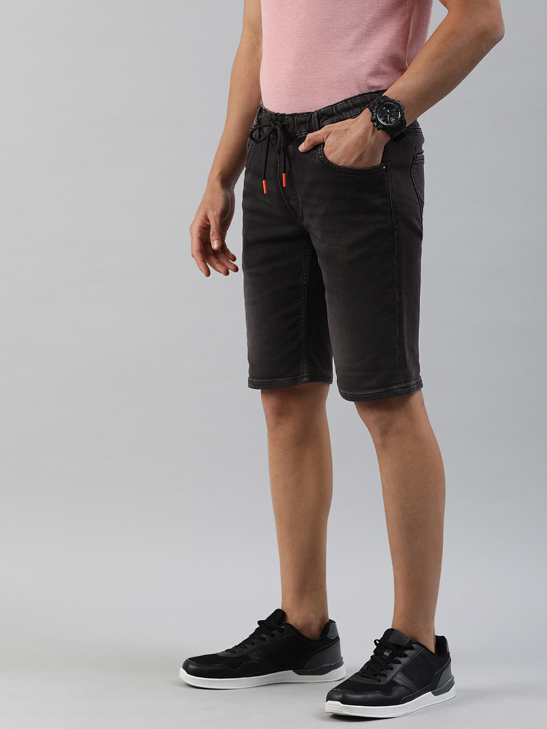 

Jack & Jones Men Black Solid Slim Fit Denim Shorts