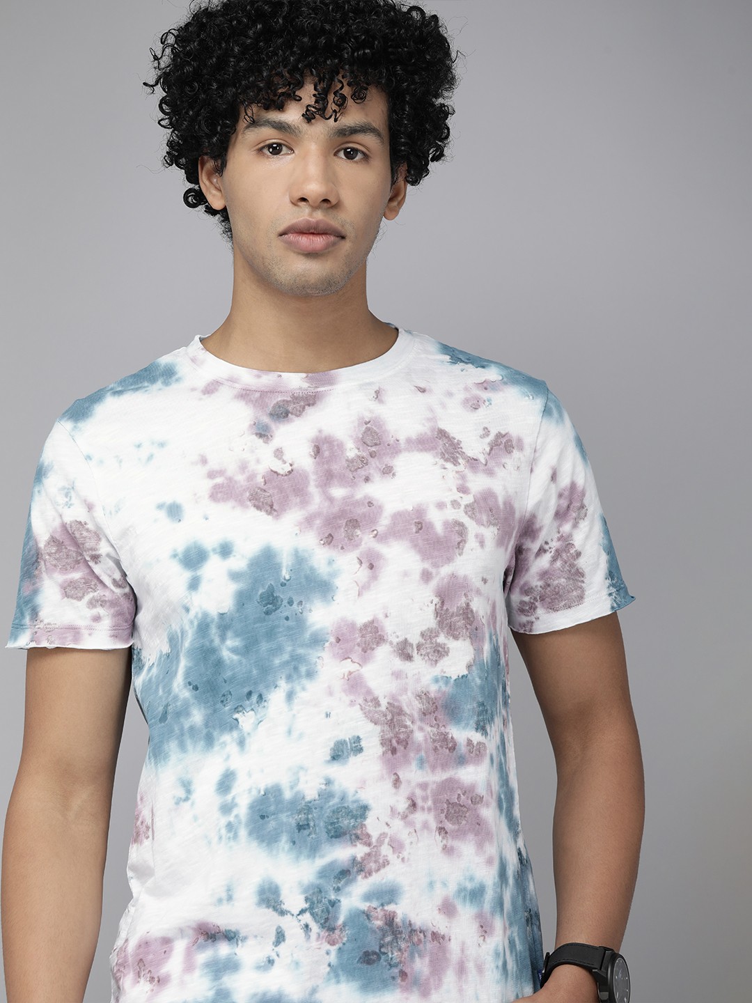

Jack Jones Men White Blue Abstract Printed Slim Fit Pure Cotton T-shirt
