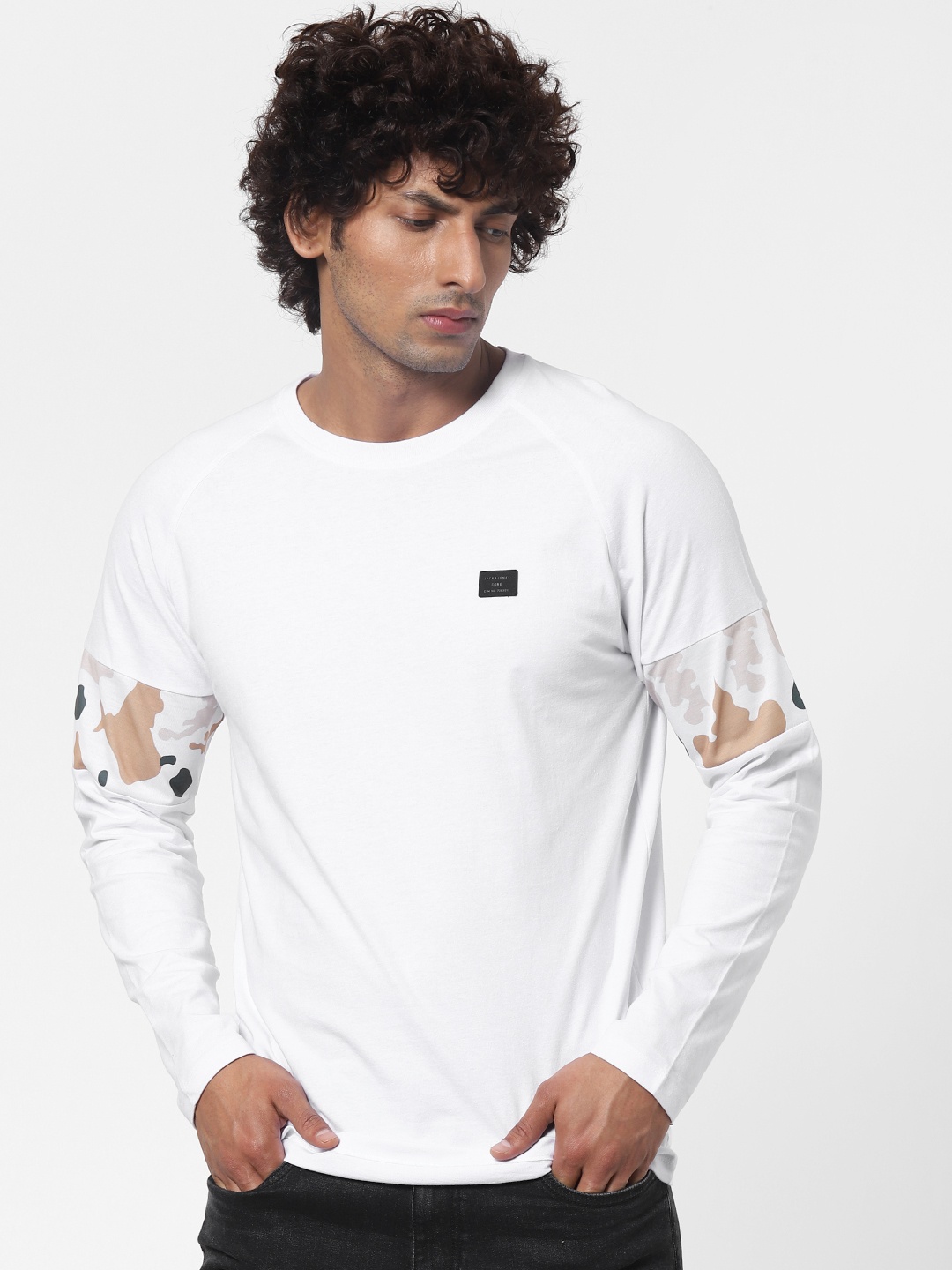 

Jack Jones Men White Solid Round Neck Pure Cotton T-shirt with Printed Detail