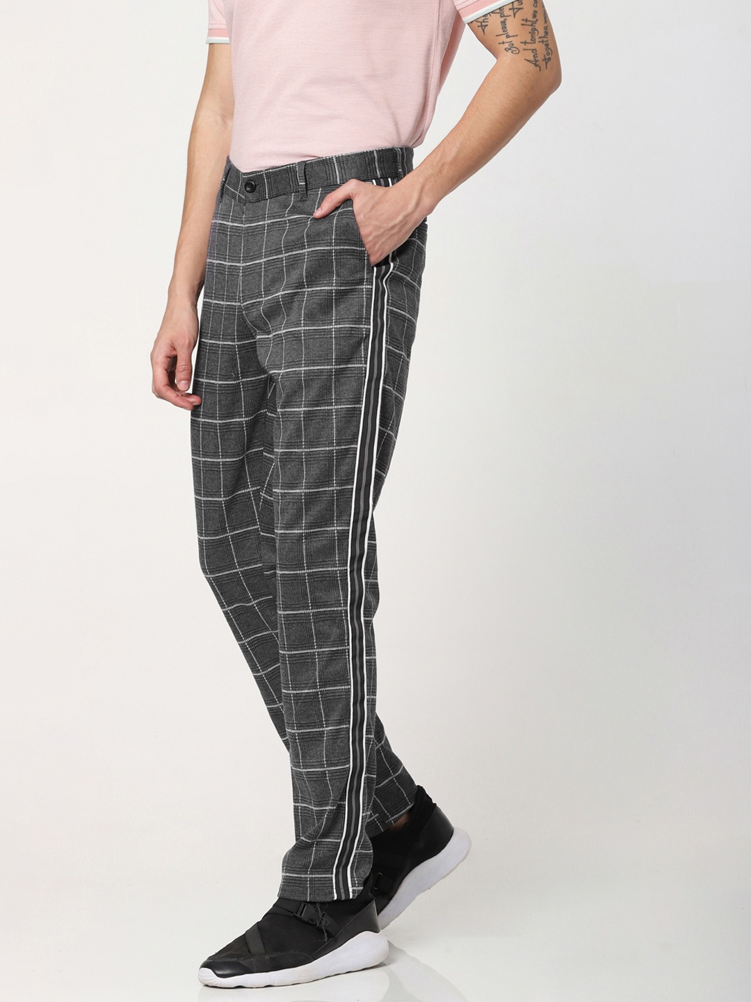 

Jack & Jones Men Charcoal Grey & White Slim Fit Checked Regular Trousers