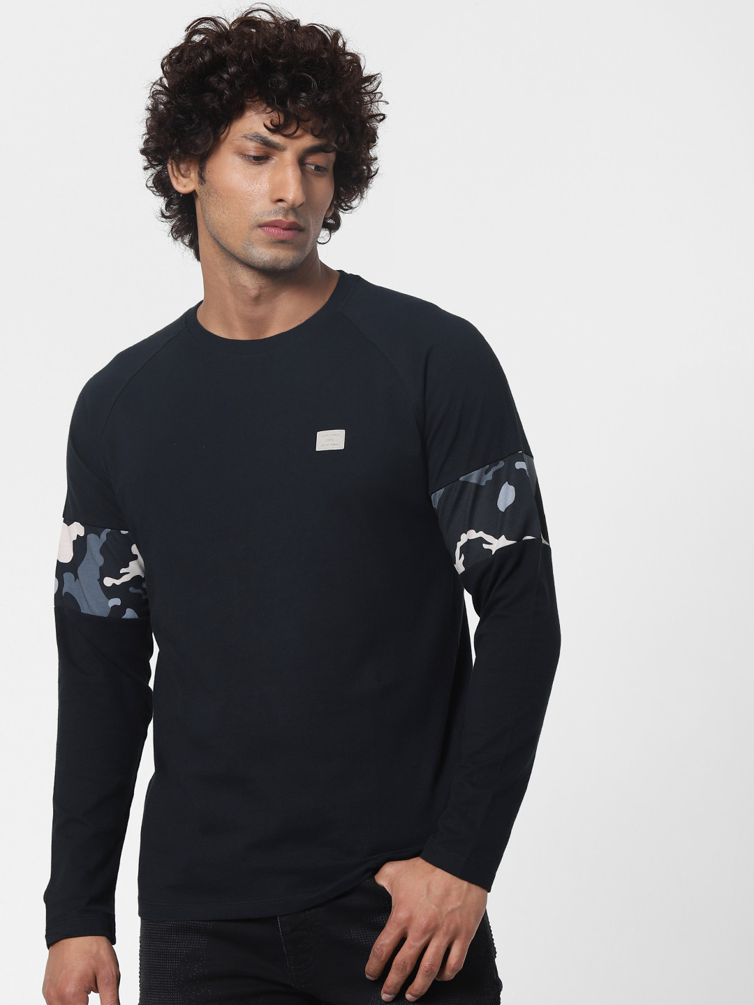 

Jack Jones Men Black Solid Round Neck Pure Cotton T-shirt with Printed Detail