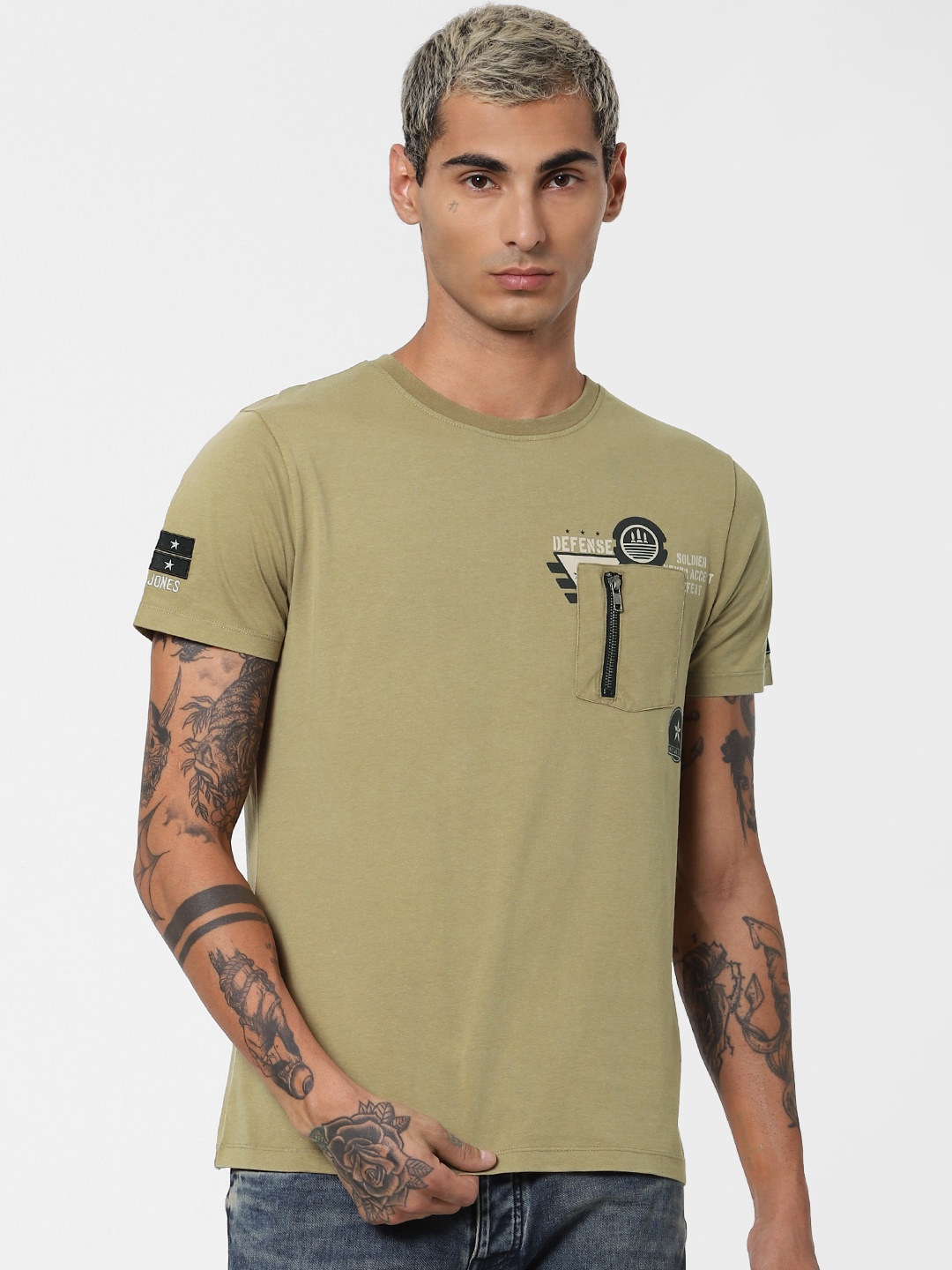 

Jack & Jones Men Beige Printed Round Neck Sustainable T-shirt with Zip Detail