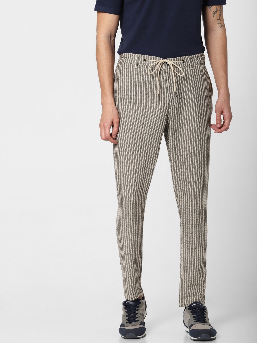 

Jack & Jones Men Grey & White Slim Fit Striped Regular Trousers