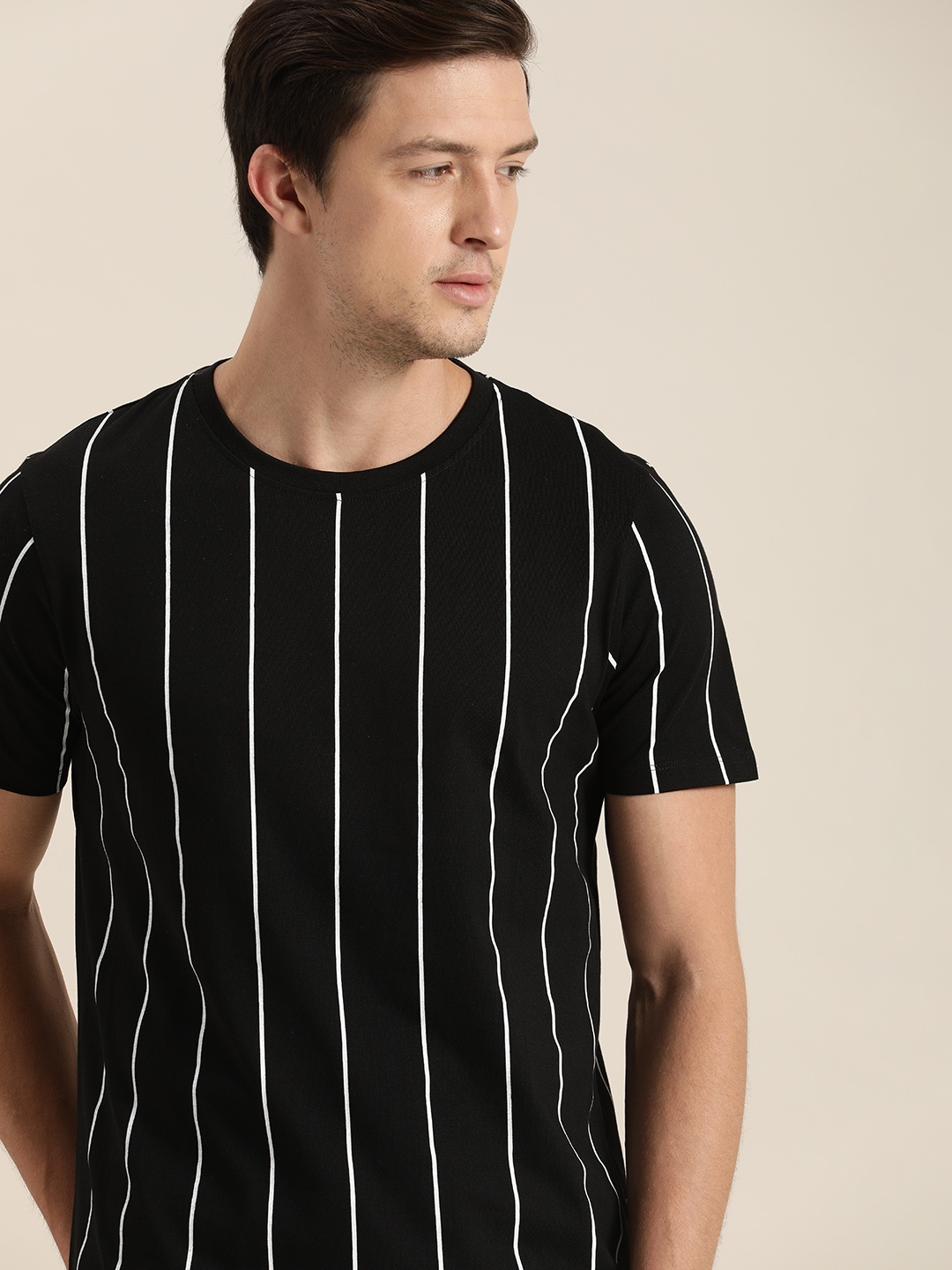 

INVICTUS Men Black White Striped Round Neck Pure Cotton T-shirt