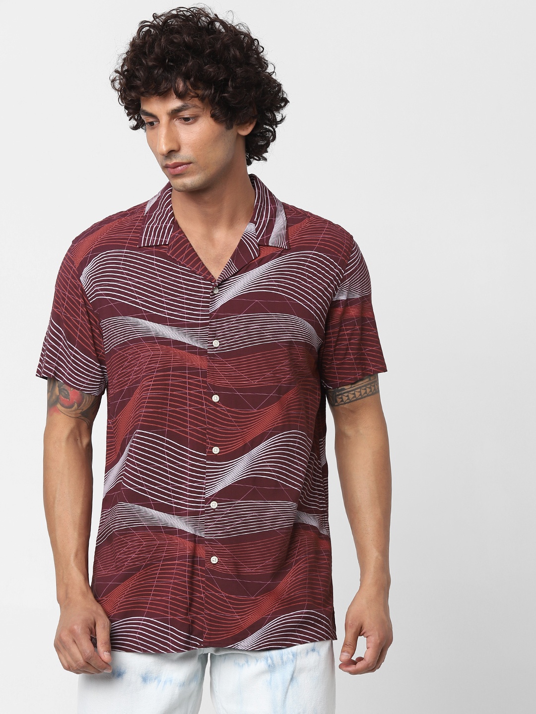 

Jack & Jones Men Maroon & White Regular Fit Striped Casual Shirt