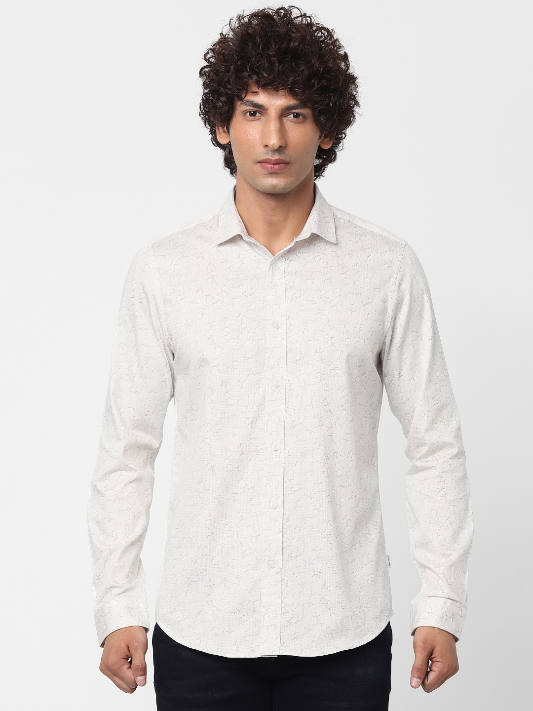 

Jack & Jones Men White & Beige Slim Fit Printed Smart Casual Shirt