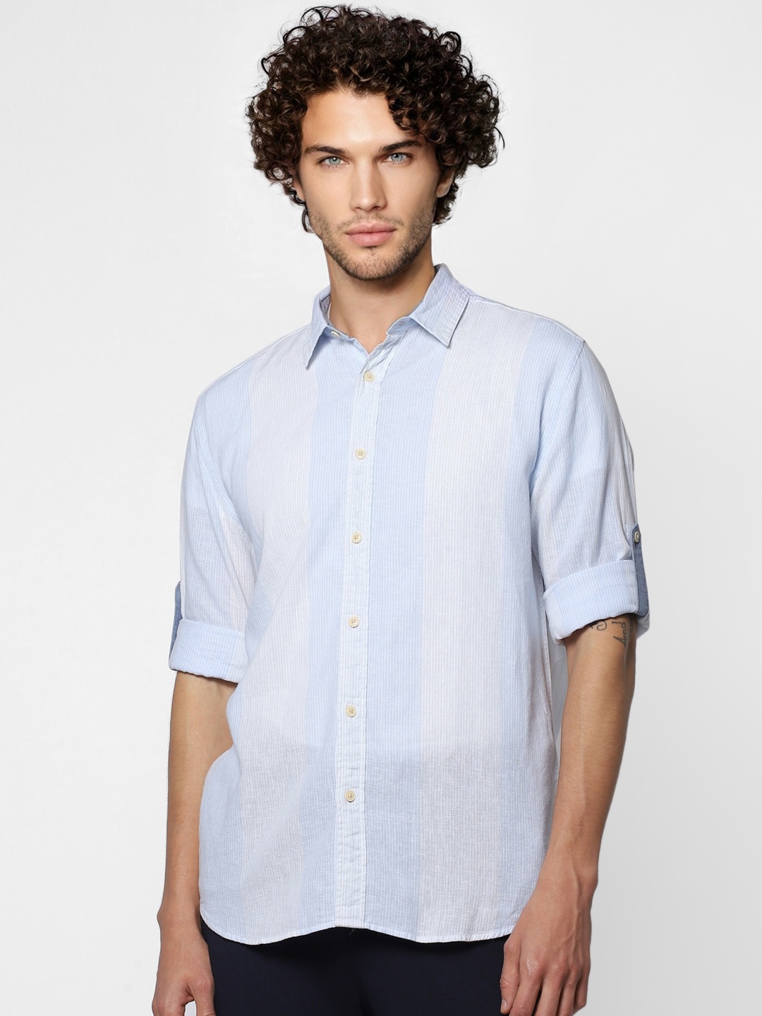 

Jack & Jones Men Blue & White Regular Fit Striped Casual Linen Shirt