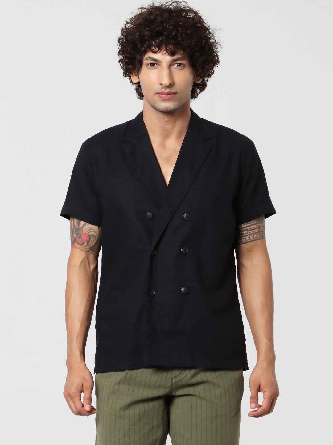

Jack & Jones Men Black Slim Fit Solid Lapel Collar Casual Shirt