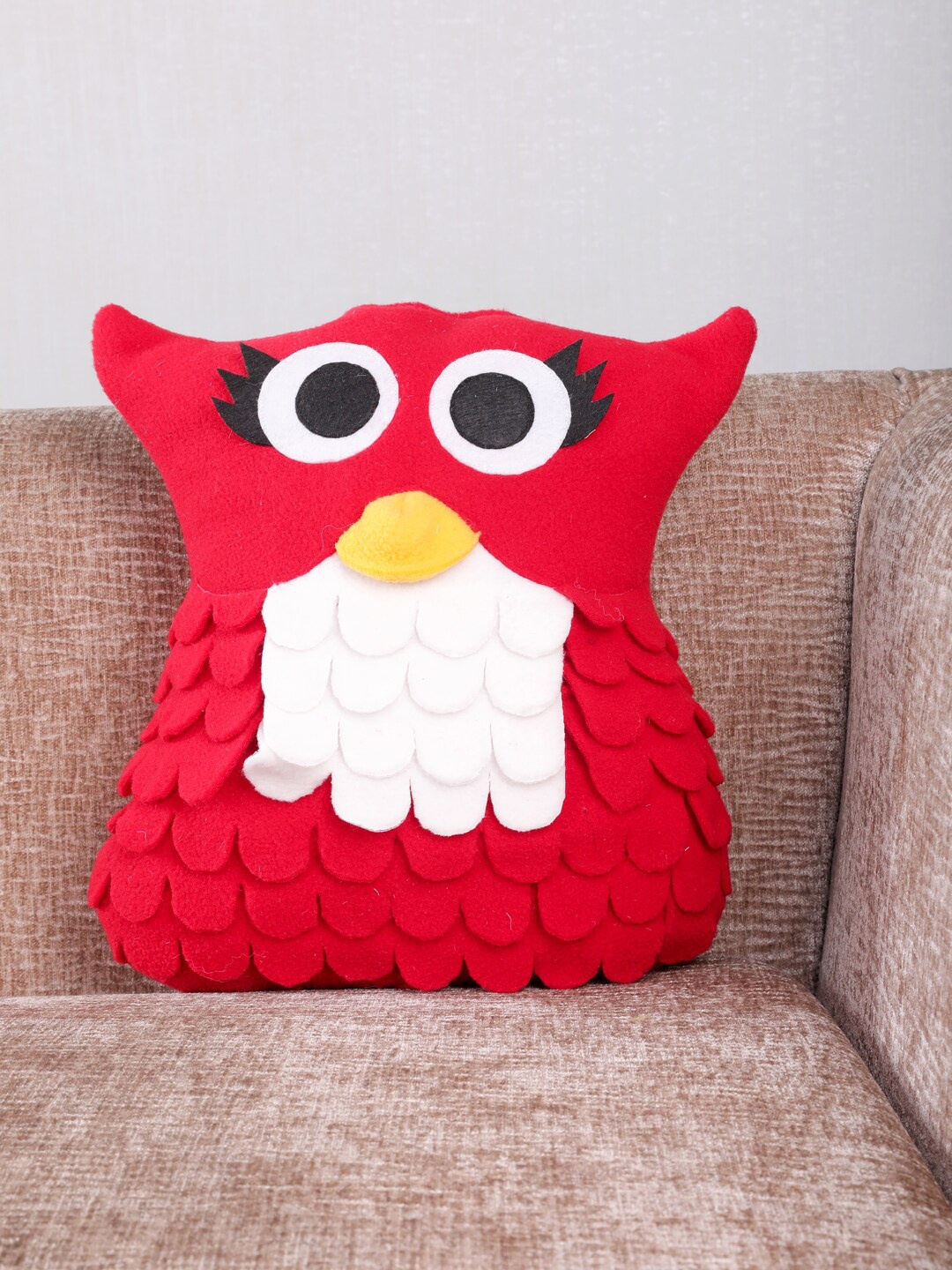 

My Gift Booth Red & White Printed Fleece Owl-Shaped Cushion with Filling
