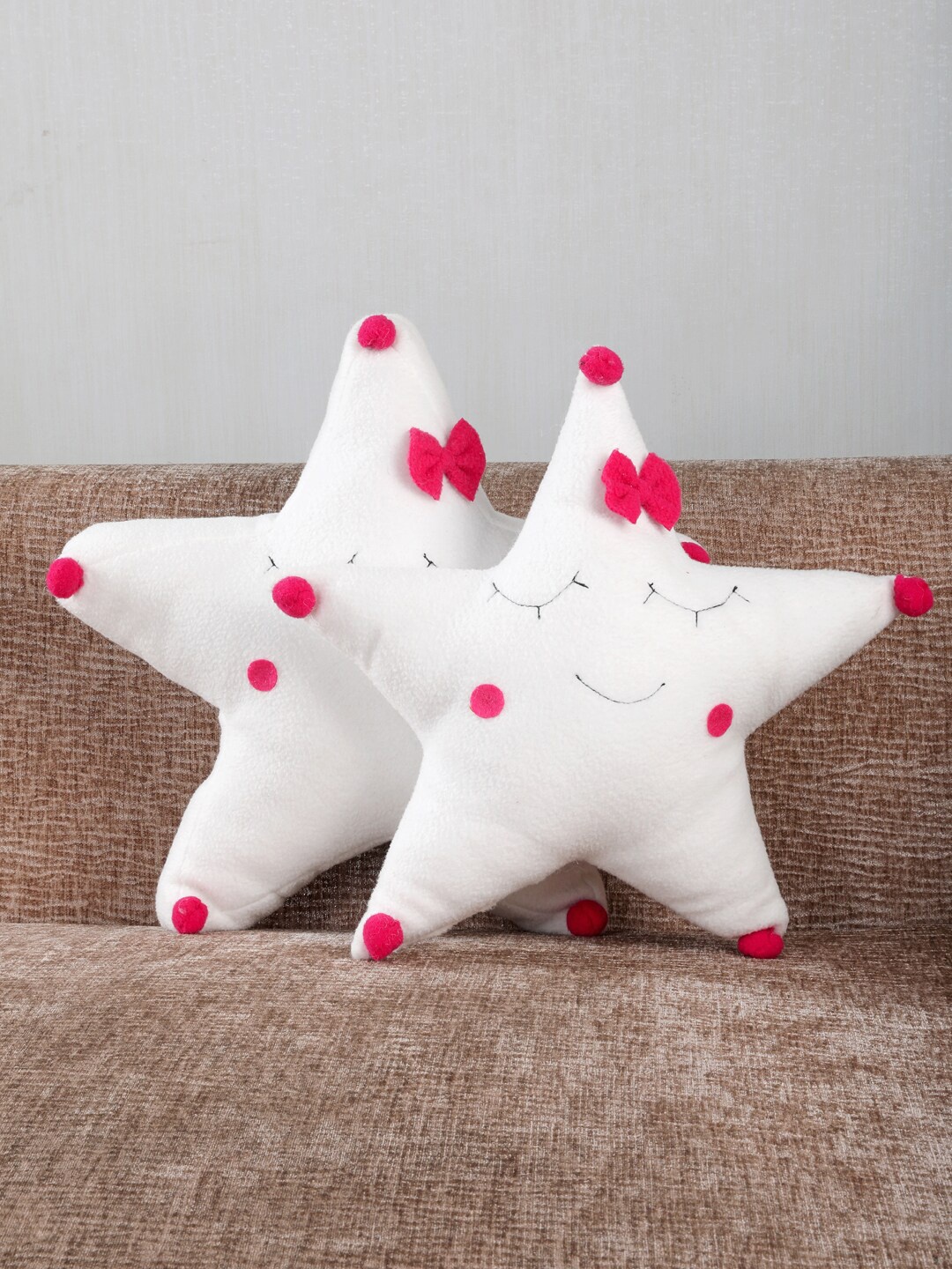 

My Gift Booth Set of 2 White & Red Printed Fleece Star Shaped cushion
