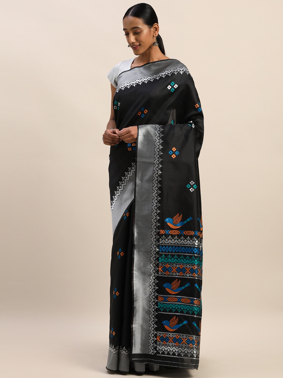 

Shaily Black & Silver-Toned Woven Design Saree