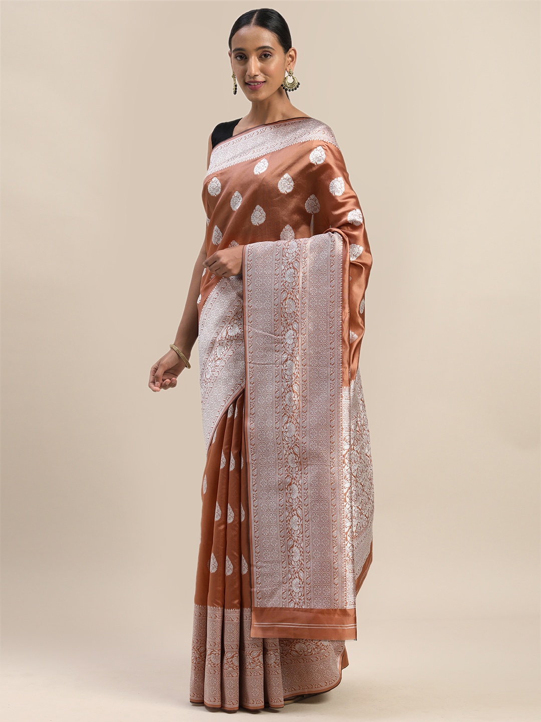 

Shaily Copper-Toned & Silver-Toned Woven Design Saree