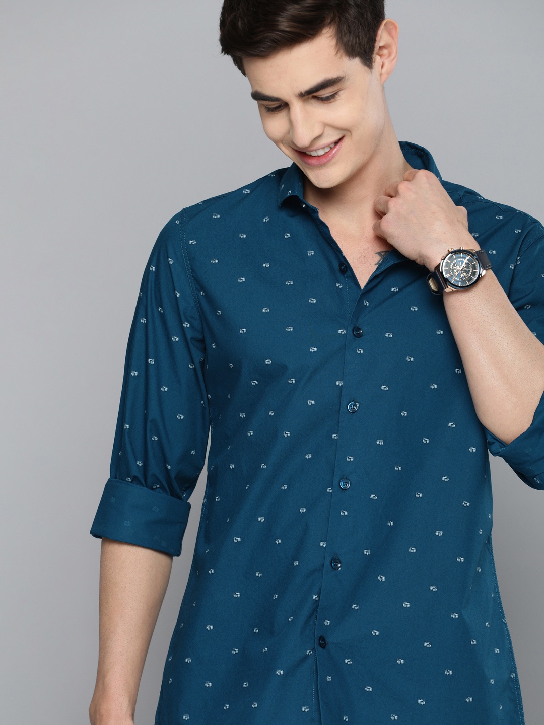 

Mast & Harbour Men Navy Blue Regular Fit Printed Pure Cotton Casual Shirt