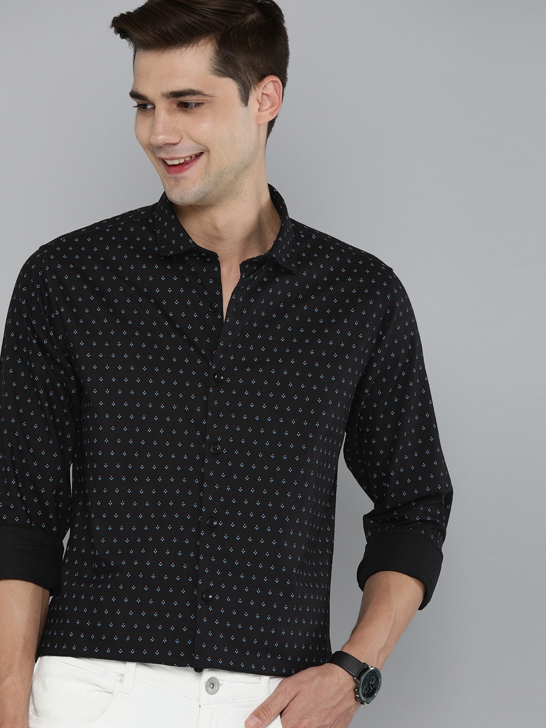 

Mast & Harbour Men Black & White Slim Fit Printed Casual Shirt
